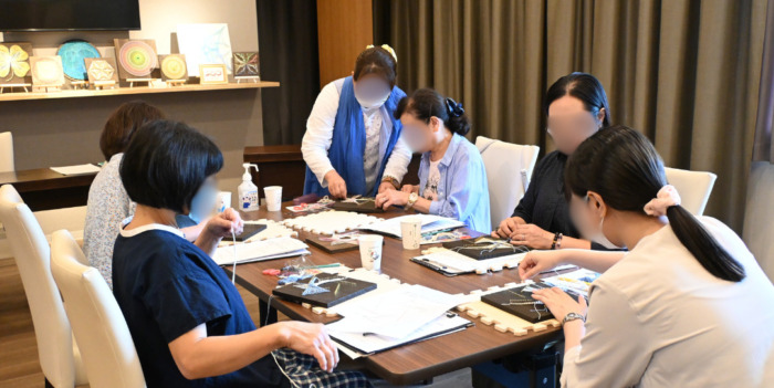 【ファミーユ奈良押熊】糸掛け曼荼羅講座を開催しました！